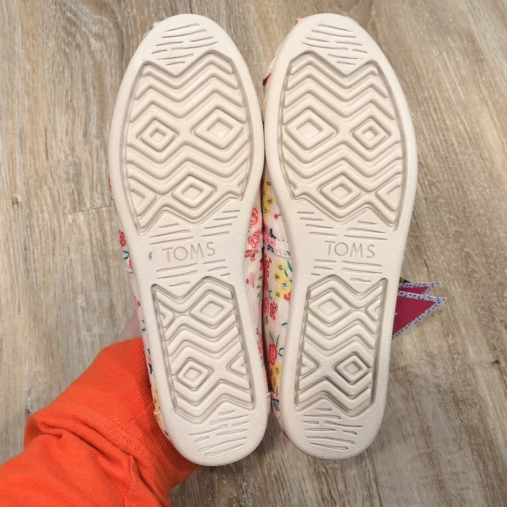 TOMS Women's Multicolor Floral Slip-On Flats size 5 - Picture 8 of 13